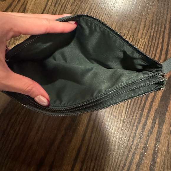 Lululemon curved wristlet light green - Picture 4 of 4